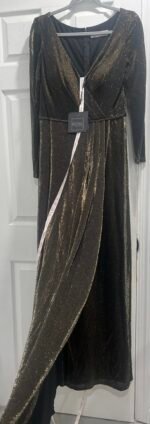 Mac Duggal 49088 Sz 10 Surplice V-Neck Metallic Jersey Gown, Black Gold - Image 7