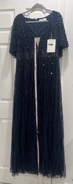 Mac Duggal 93784 Midnight Sequin Mesh Flutter Sleeve Gown Size 12 - Image 5